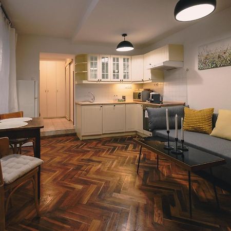 Skau Family Venturska Appartamento Bratislava Esterno foto