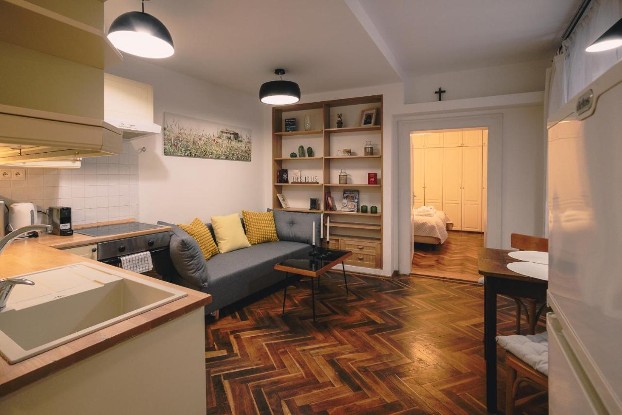 Skau Family Venturska Appartamento Bratislava Esterno foto