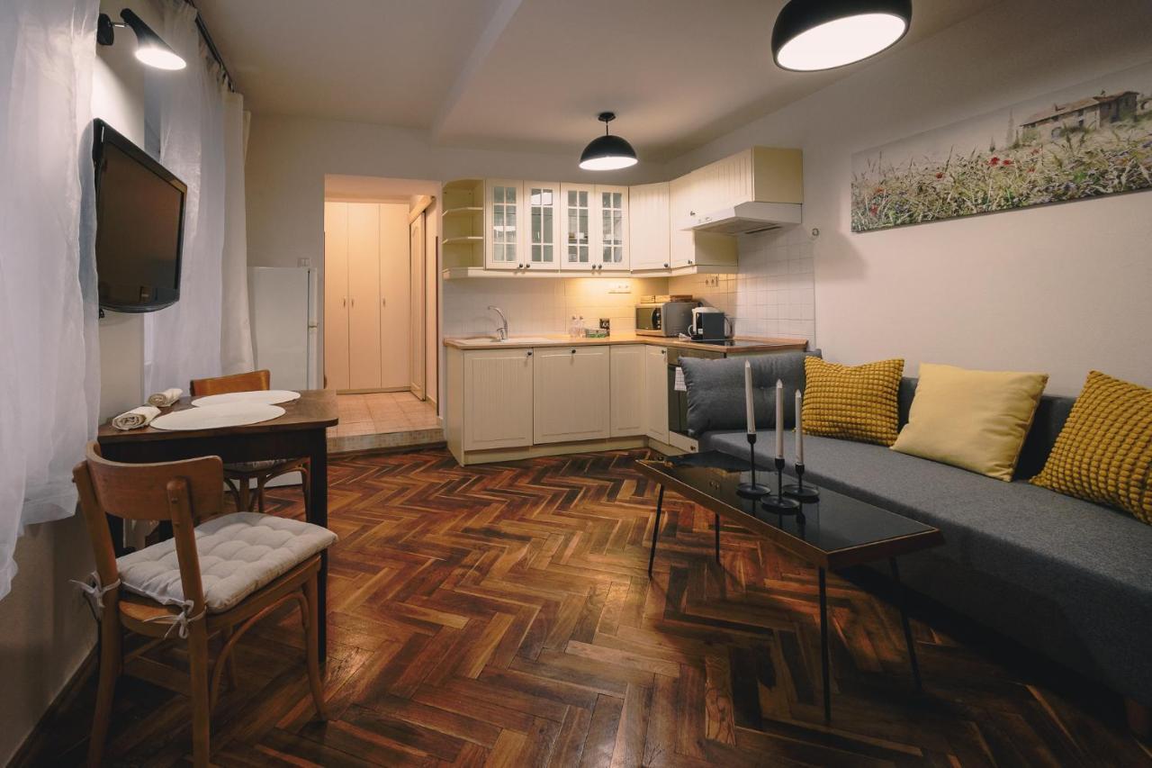 Skau Family Venturska Appartamento Bratislava Esterno foto