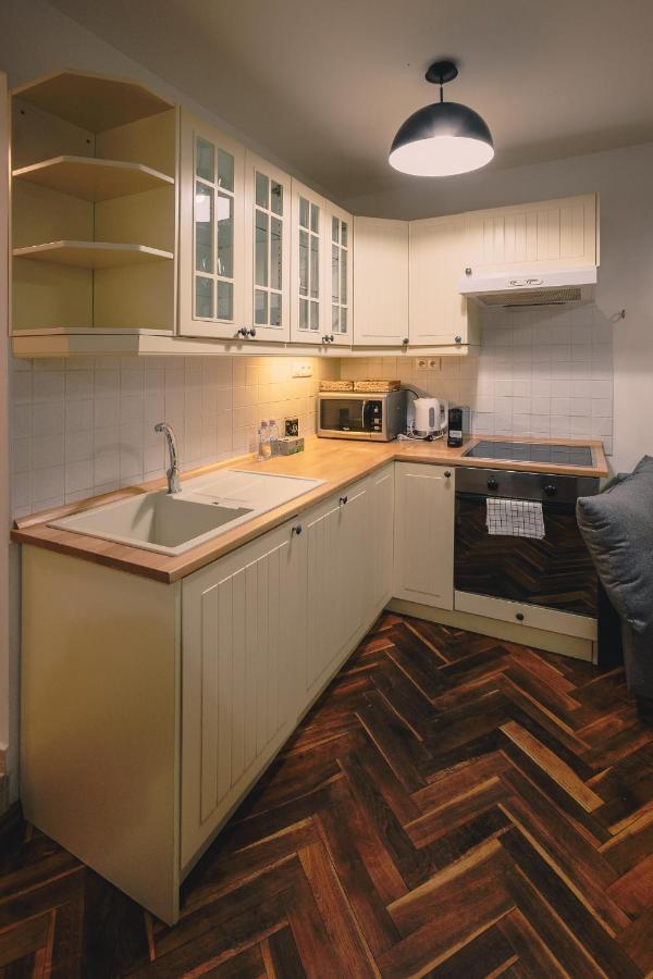 Skau Family Venturska Appartamento Bratislava Esterno foto